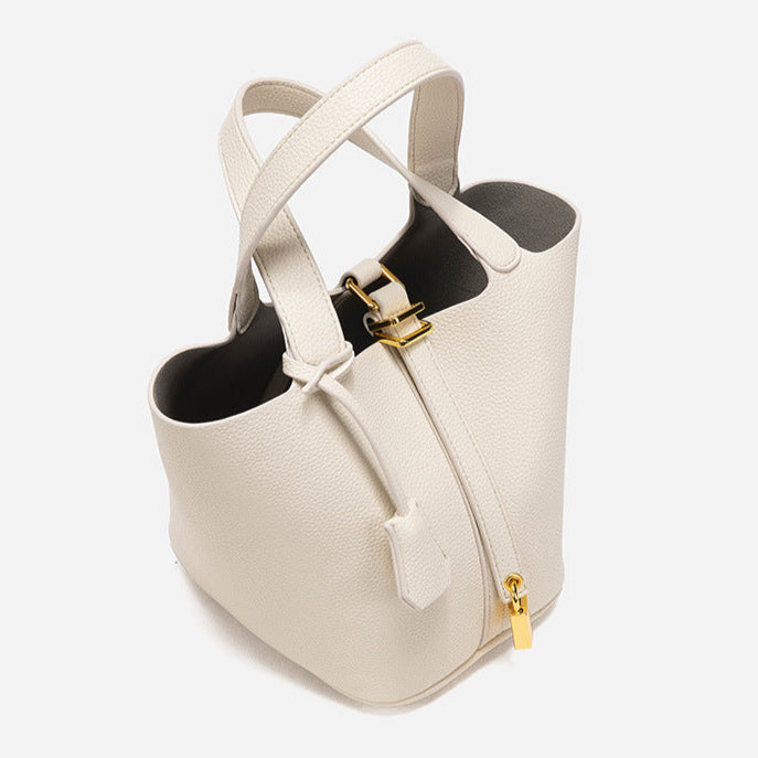 Amelia | Bolso Bucket de Diseño Elegante y Versátil