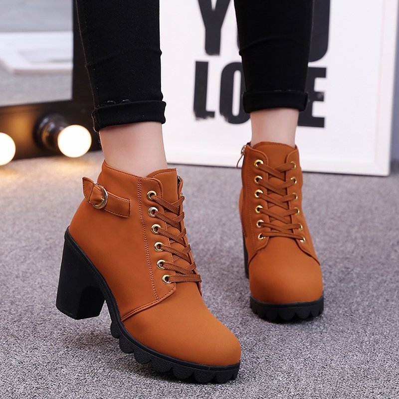 Botines de Tacón con Hebillas y Cremallera Lateral