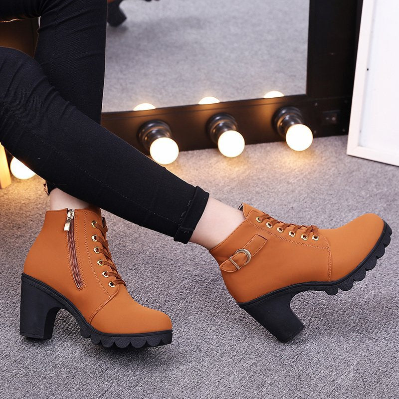 Botines de Tacón con Hebillas y Cremallera Lateral