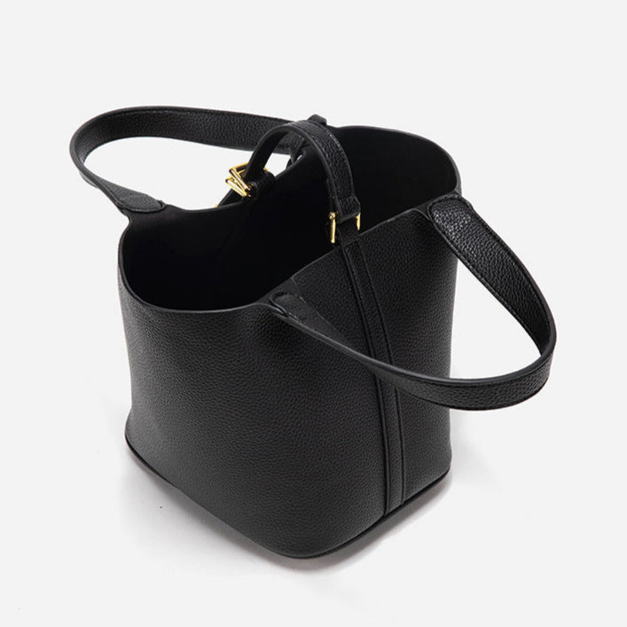 Amelia | Bolso Bucket de Diseño Elegante y Versátil