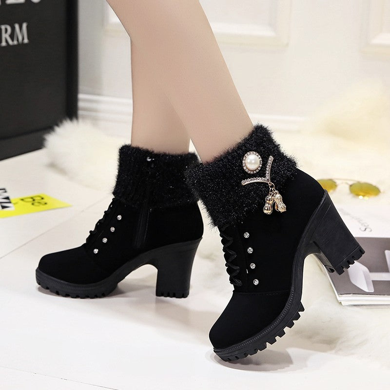 Nuria | Botas Elegantes con Puño de Punto y Detalles de Pedrería