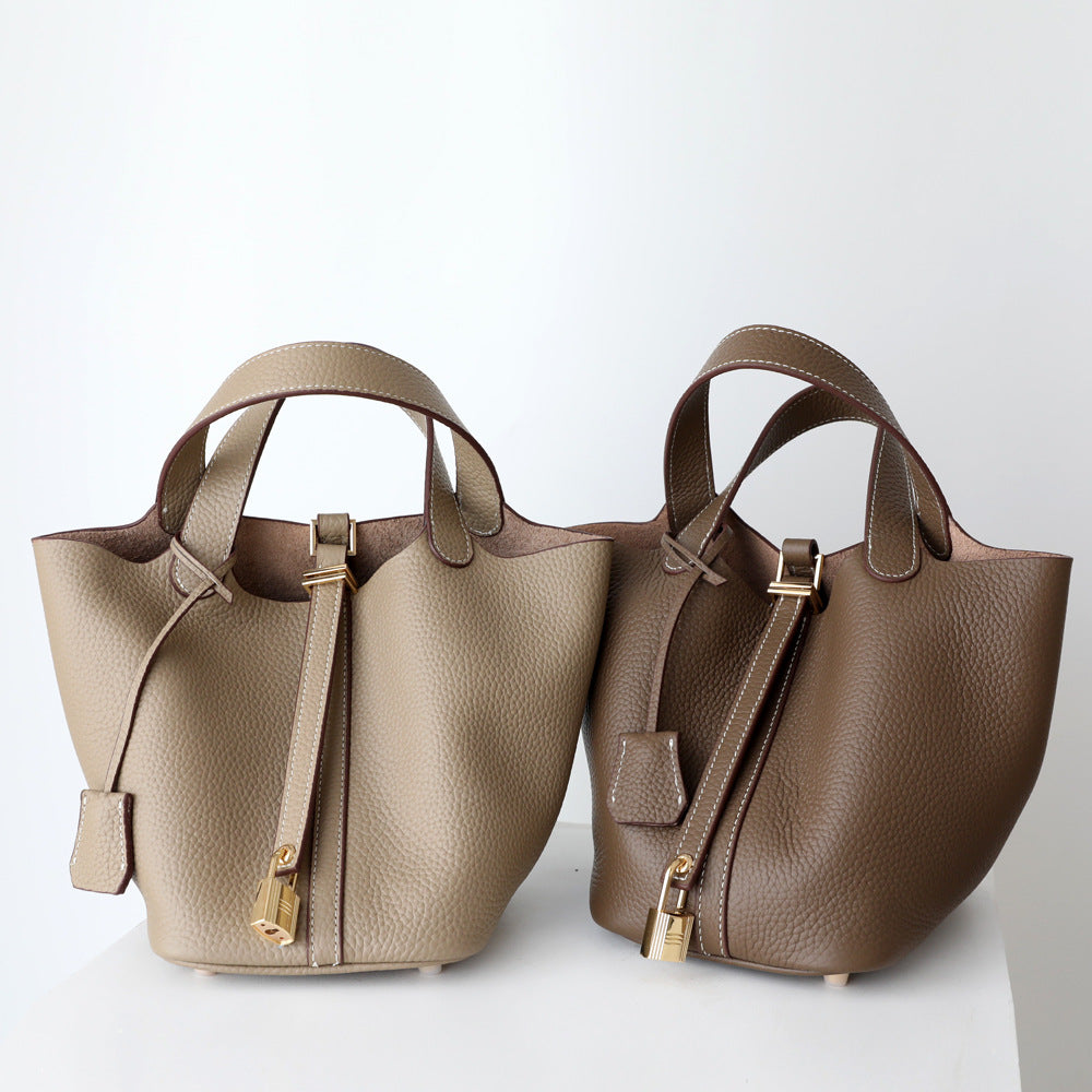 Amelia | Bolso Bucket de Diseño Elegante y Versátil