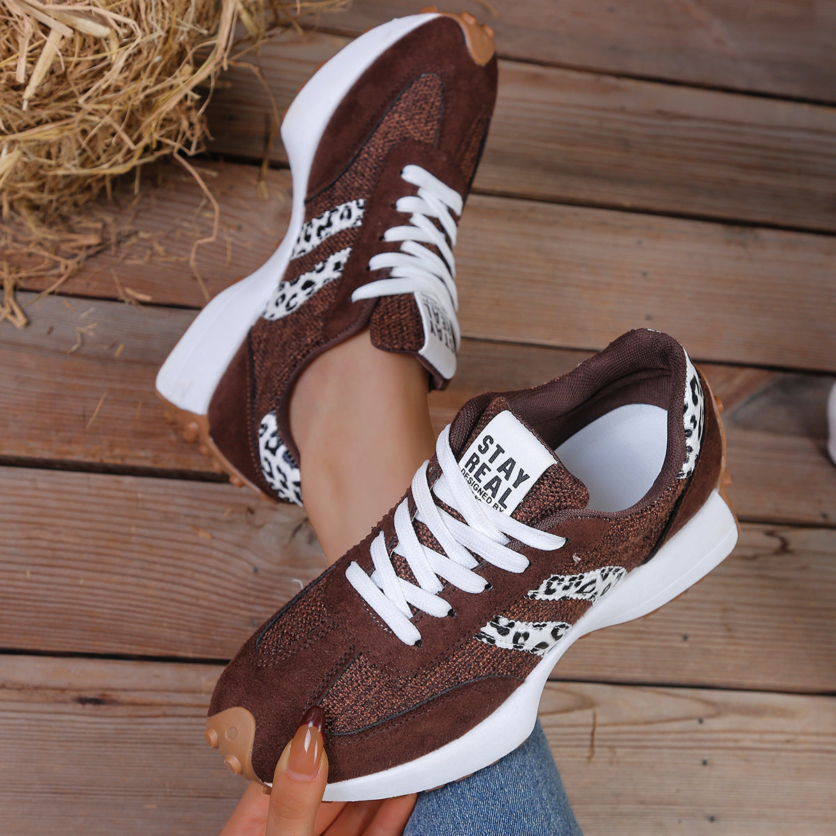 Aroa | Zapatillas Cómodas de Estilo Retro