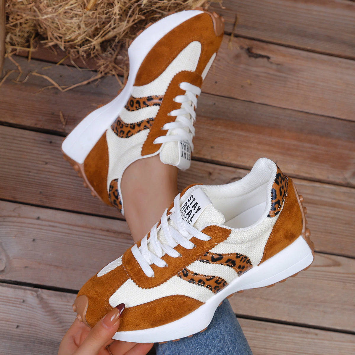 Aroa | Zapatillas Cómodas de Estilo Retro