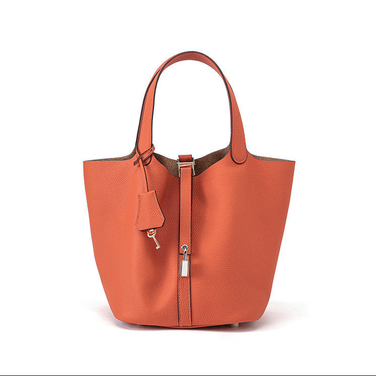Amelia | Bolso Bucket de Diseño Elegante y Versátil