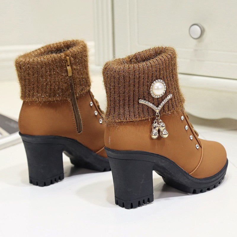 Nuria | Botas Elegantes con Puño de Punto y Detalles de Pedrería