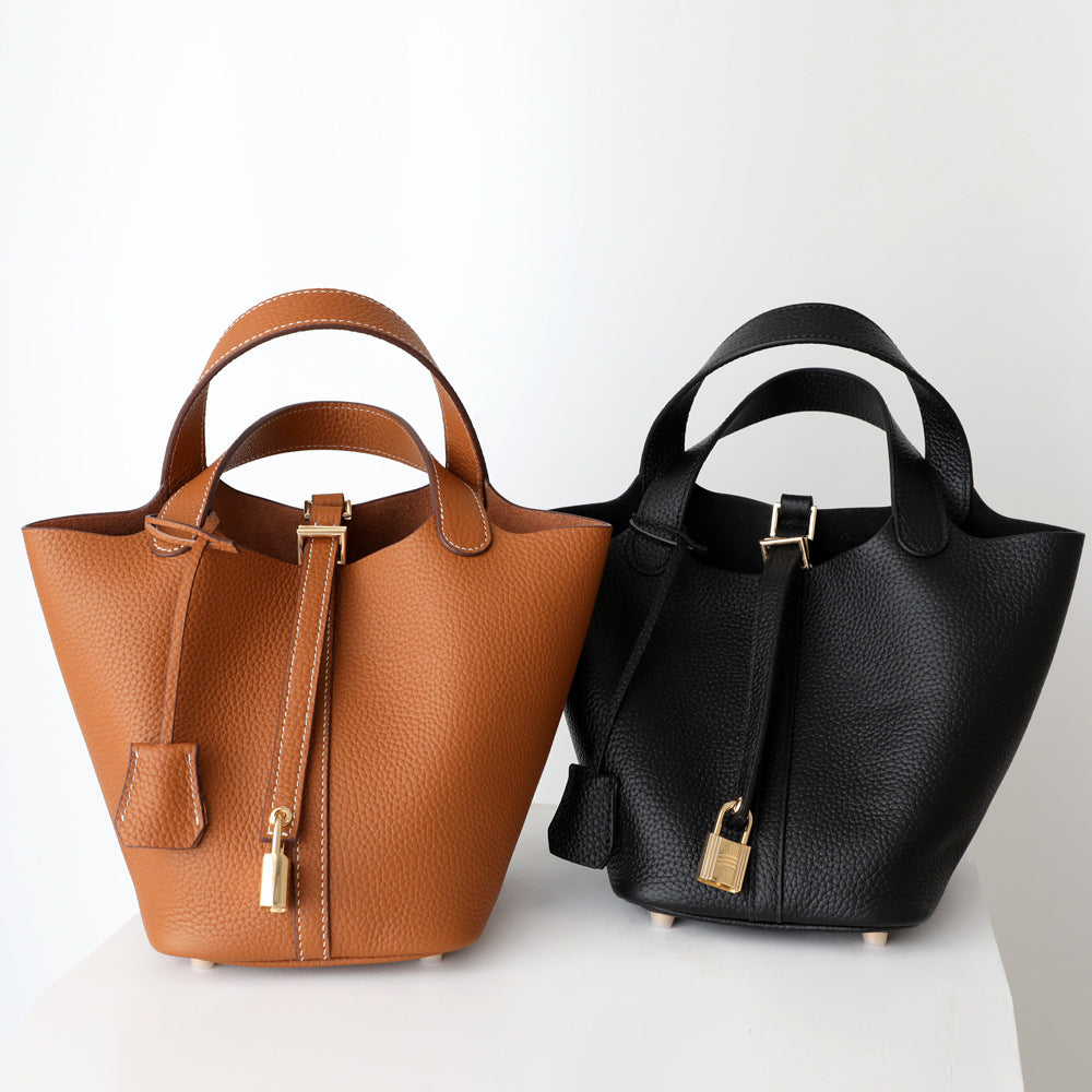 Amelia | Bolso Bucket de Diseño Elegante y Versátil
