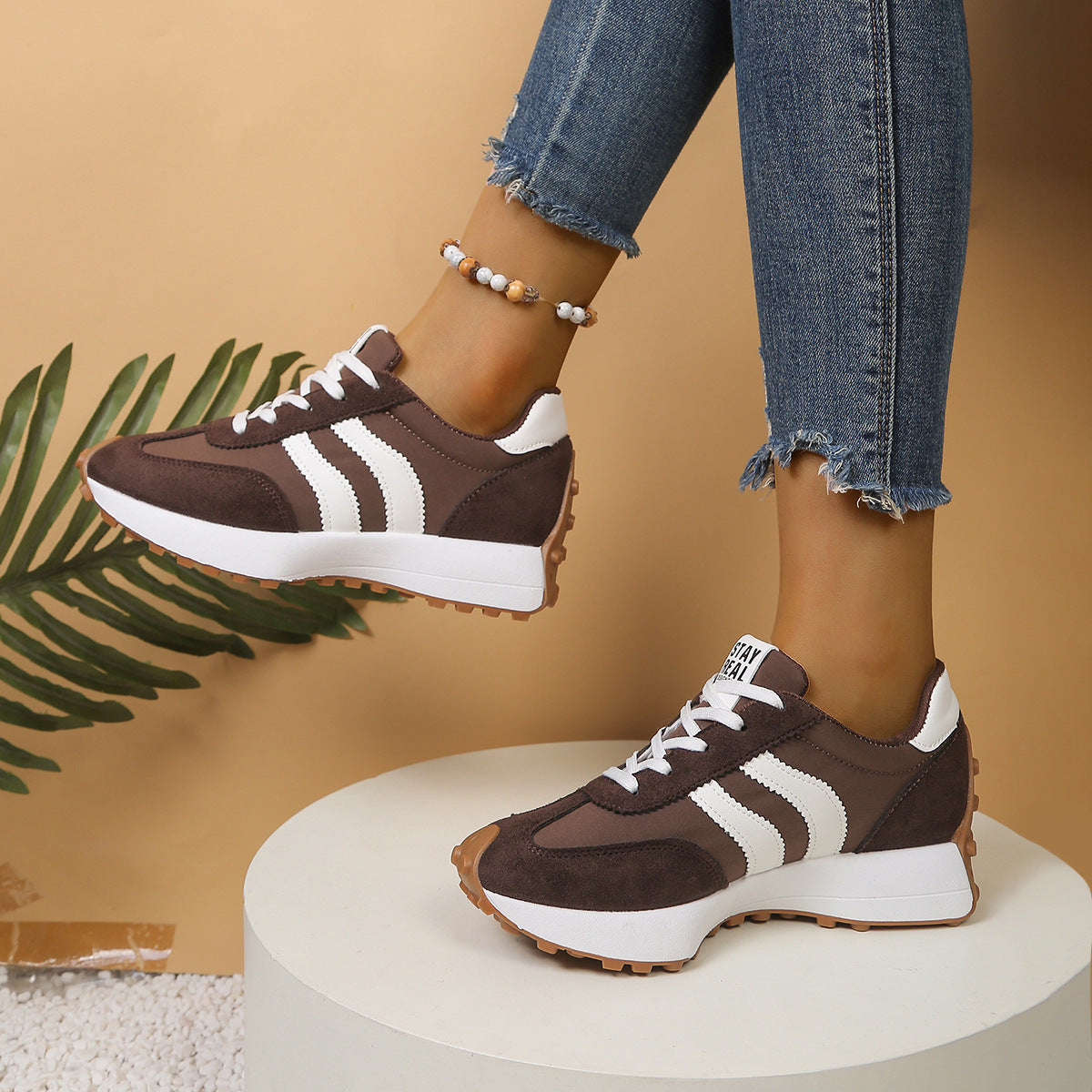 Aroa | Zapatillas Cómodas de Estilo Retro