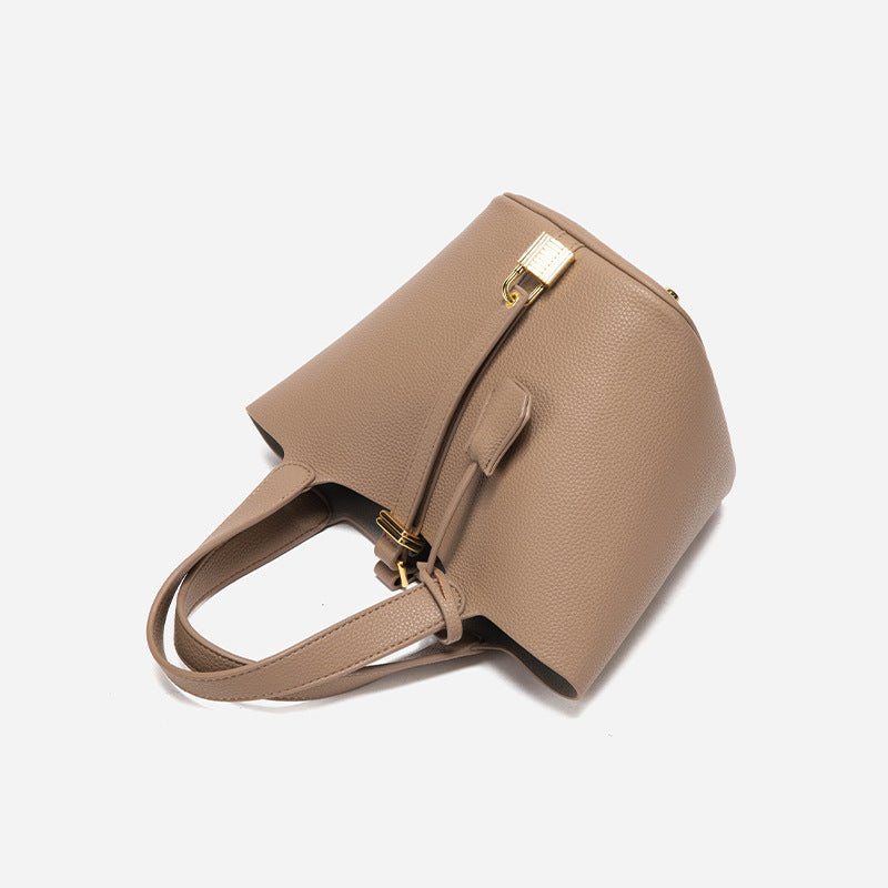 Amelia | Bolso Bucket de Diseño Elegante y Versátil
