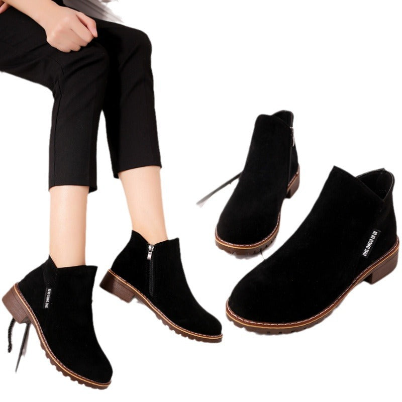 Raquel | Botines de Ante con Cremallera Lateral y Tacón Bajo