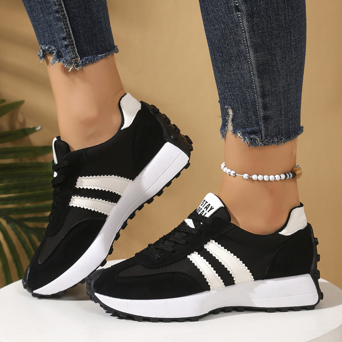 Aroa | Zapatillas Cómodas de Estilo Retro