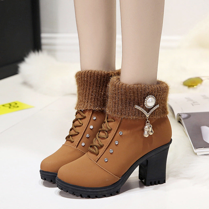 Nuria | Botas Elegantes con Puño de Punto y Detalles de Pedrería