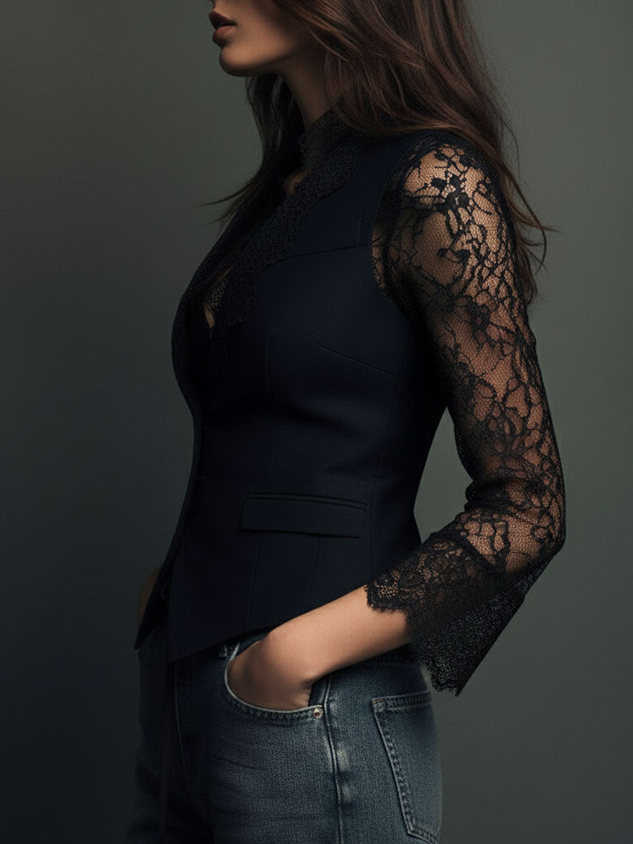 Claudia | Blazer Negro Elegante con Mangas de Encaje