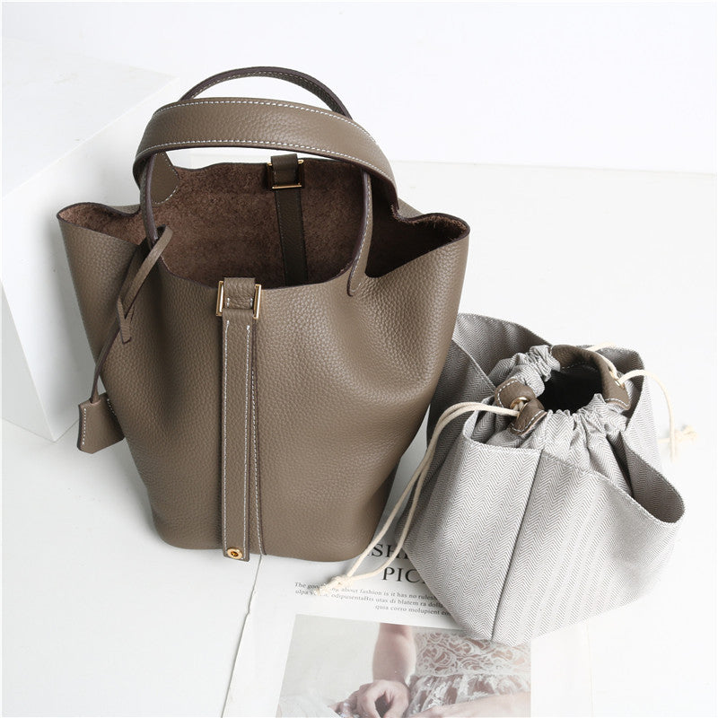 Amelia | Bolso Bucket de Diseño Elegante y Versátil