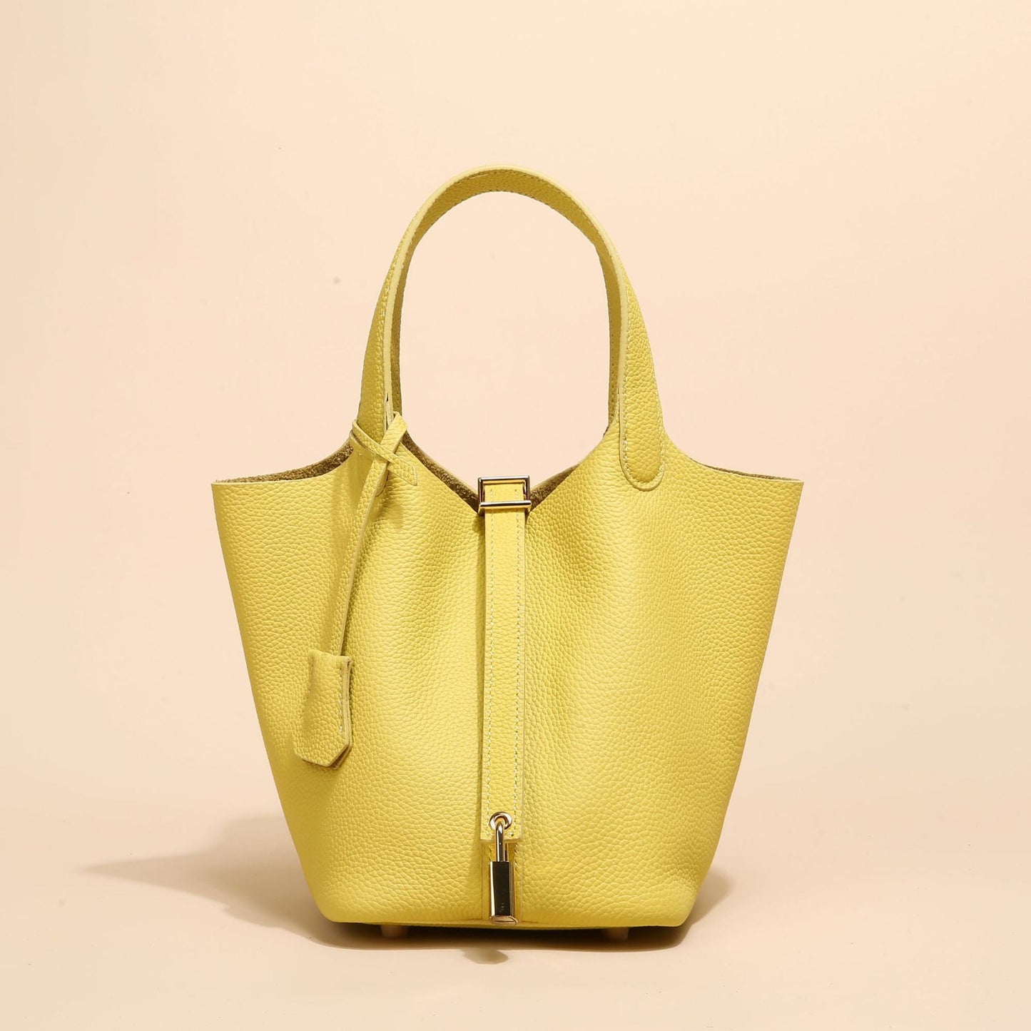 Amelia | Bolso Bucket de Diseño Elegante y Versátil