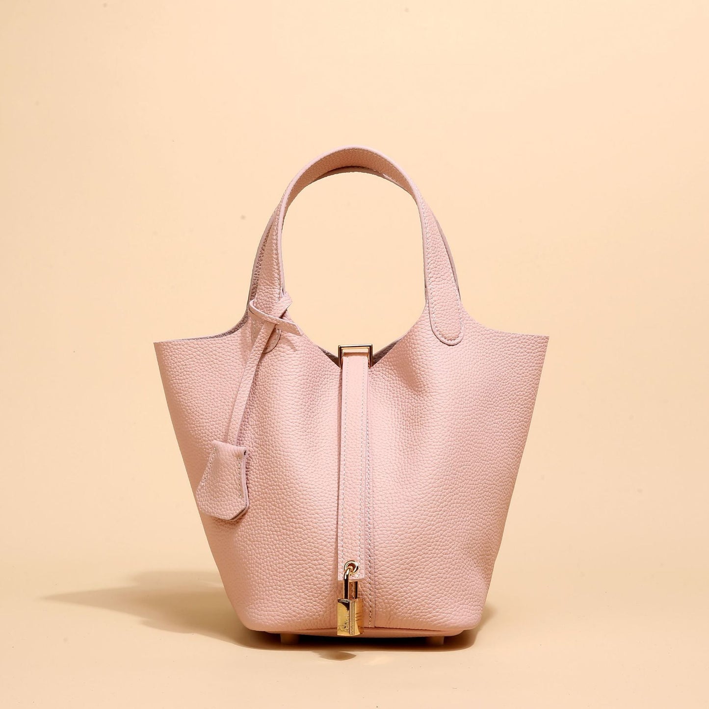 Amelia | Bolso Bucket de Diseño Elegante y Versátil