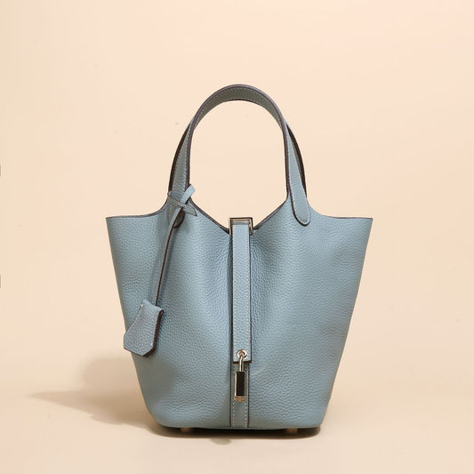 Amelia | Bolso Bucket de Diseño Elegante y Versátil