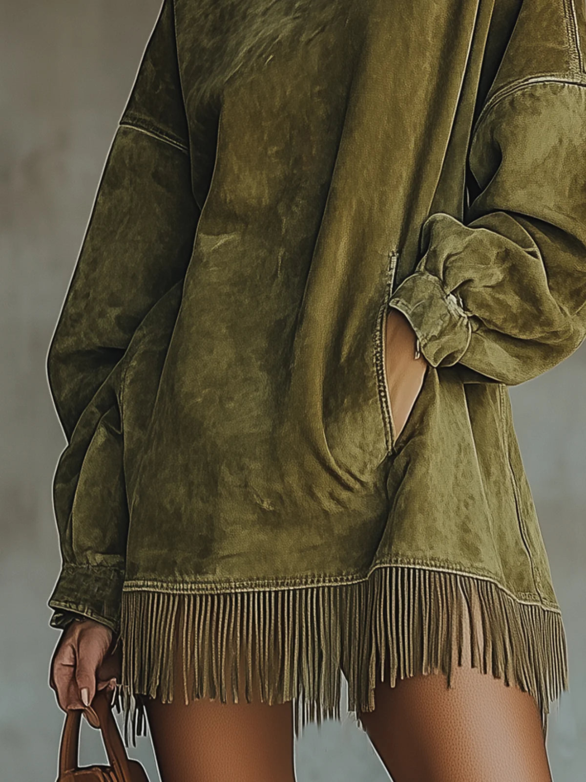 Beatriz | Vestido de Ante Sintético con Cuello Alto y Flecos