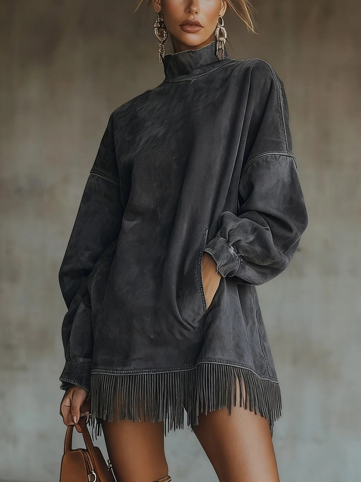 Beatriz | Vestido de Ante Sintético con Cuello Alto y Flecos