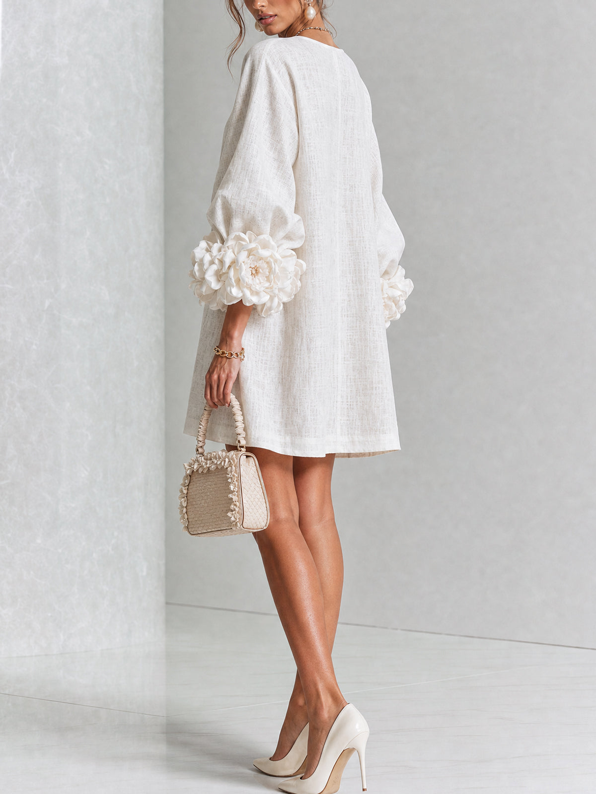 Carla | Vestido Corto Floral Blanco con Botones